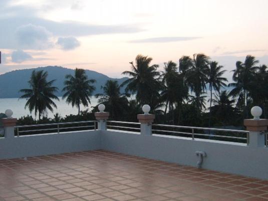 Raya Rawai Place Buitenkant foto