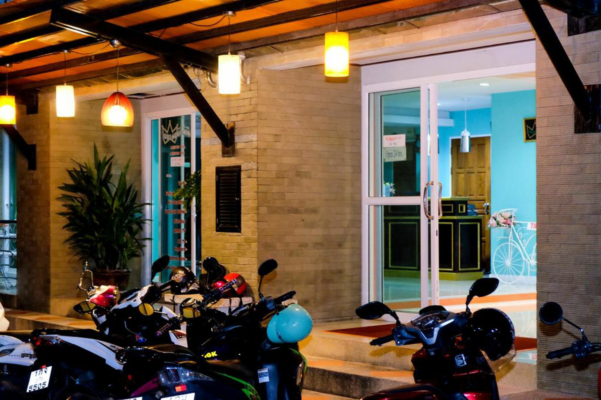 Raya Rawai Place Buitenkant foto
